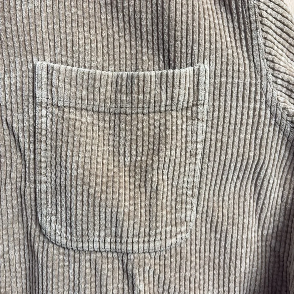 L.L. Bean Women's Beige Corduroy Shirt - Picture 2 of 8